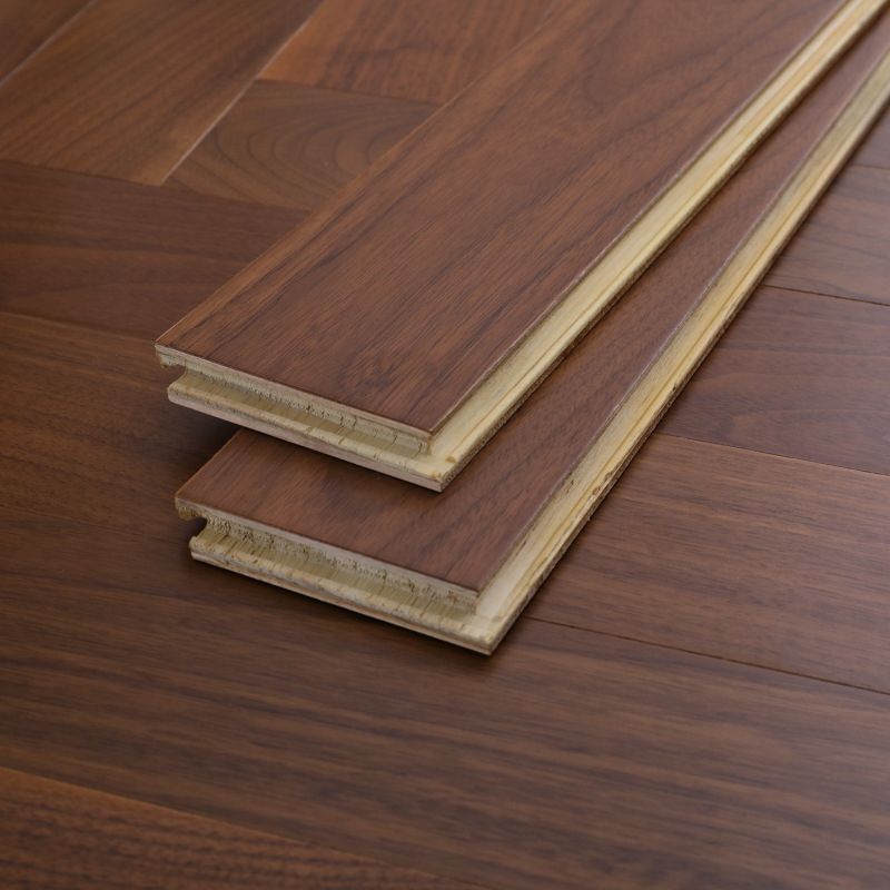 Retro Wooden Laminate Flooring Fade Resistant Click Lock Laminate Floor