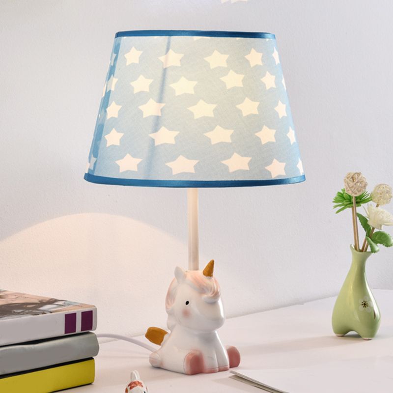 Stoffkegel Lesen Lampen -Cartoon 1 hellweiß/rosa/blaues Tischlicht mit Regenbogen -Einhornbasis