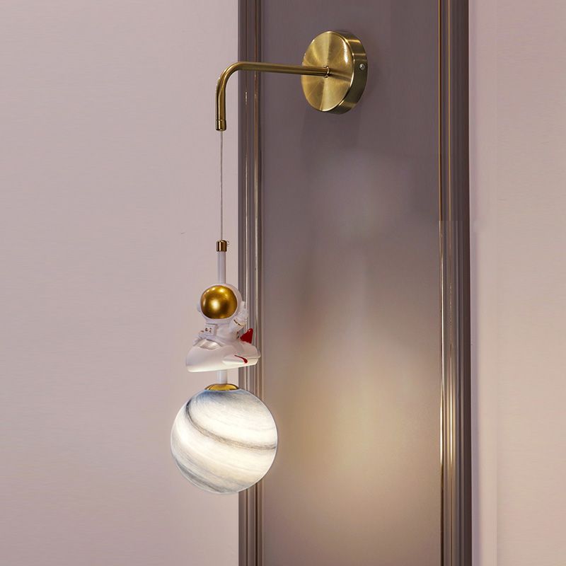 1-Light Bedroom Resin Wall Lighting Contemporary Globe Sconce Light in Gold