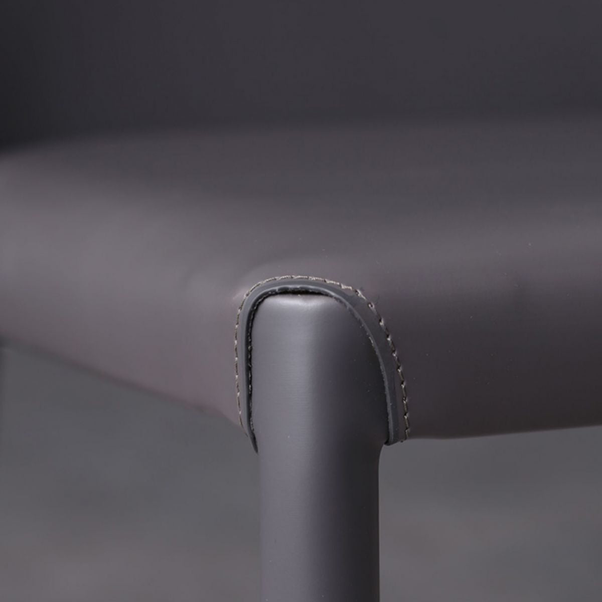 Silla de estudio estilo diseñador, silla de comedor Parsons de cuero con acabado mate (juego de 2)