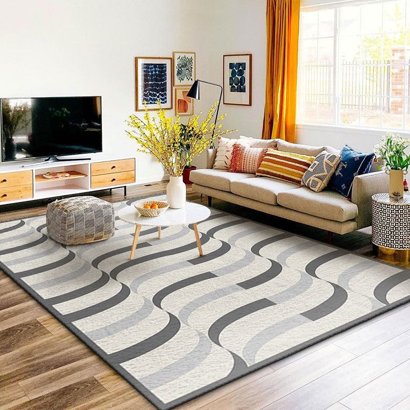 Tapis de tapis simple noir en polyester tapis à rayures Tapis résistant aux taches pour la décoration intérieure