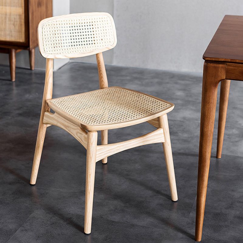 Silla de comedor de madera tradicional, silla sin brazos, silla de comedor de mimbre para uso en restaurantes