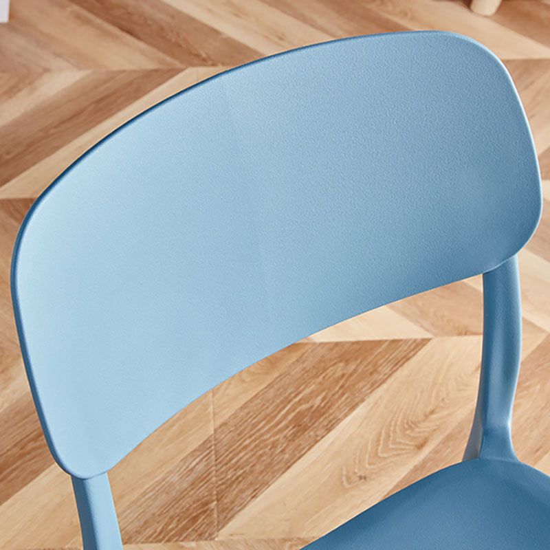 Sedia moderna sedia impilabile sedia a bracciole senza braccio con gambe di plastica per cucina