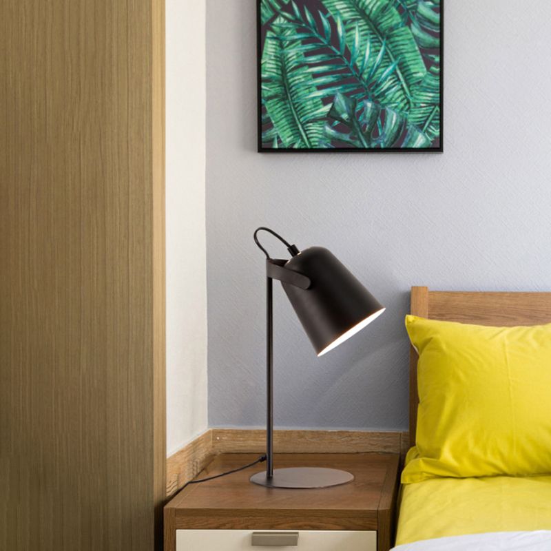 Macoron Style Tapered Desk Lighting 1 Light Metallic Rotatable Reading Light in Black/White for Bedroom