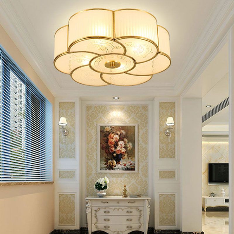 Plafonnier en verre blanc de style rétro colonial en cuivre pour chambre à coucher