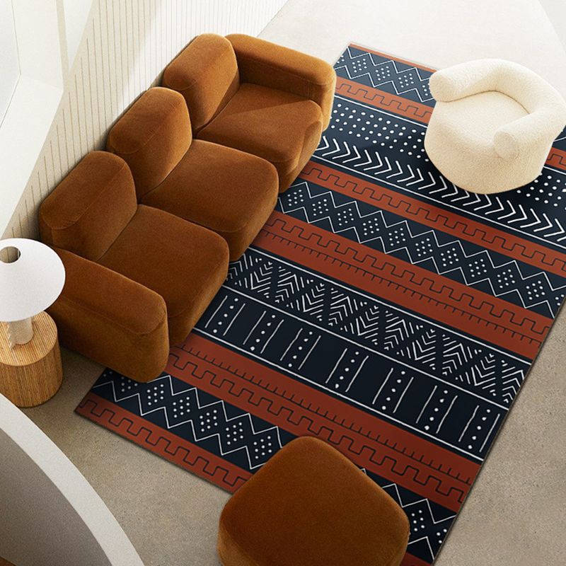 Black Modern Rug Polyester Graphic Rug Tear Resistant Rug for Living Room