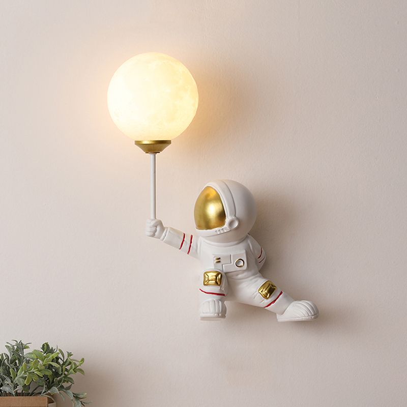 1 - Light Resin Wall Lighting Fixture , Astronaut and Globe Shape Wall Light