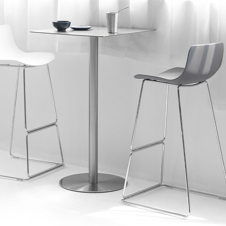 Nordic Plastic Bar Stool Bucket Counter Bar Stool with Metal Legs
