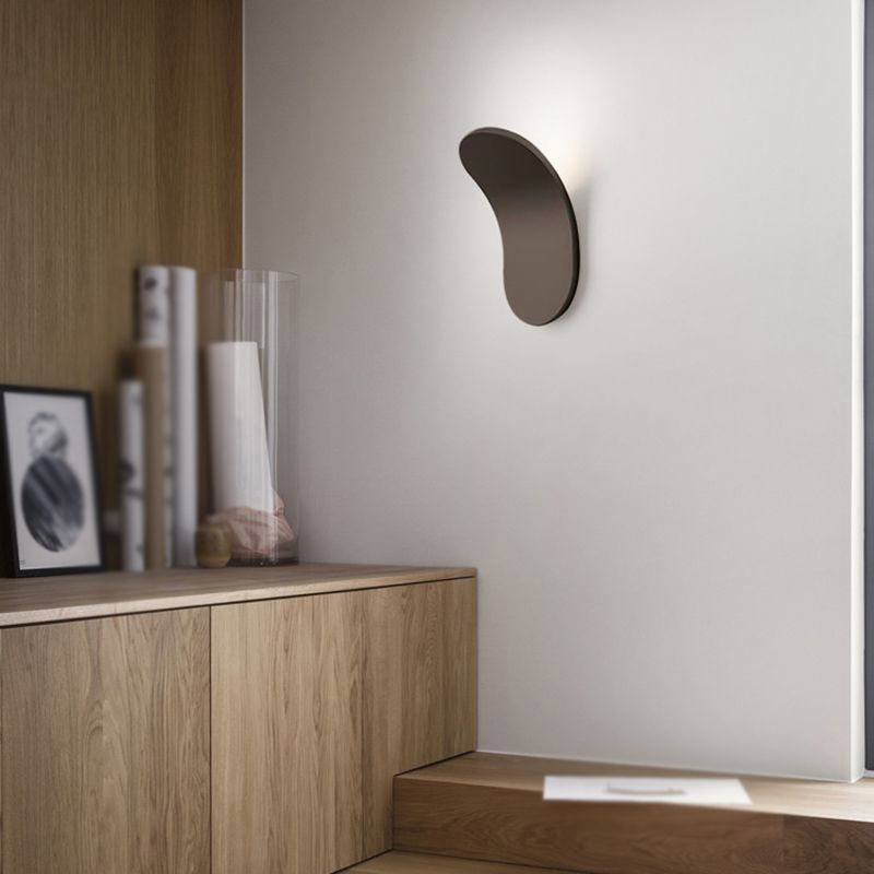 Contemporary Single Black/White Wall Mounted Sconce LED Metal Wall Light