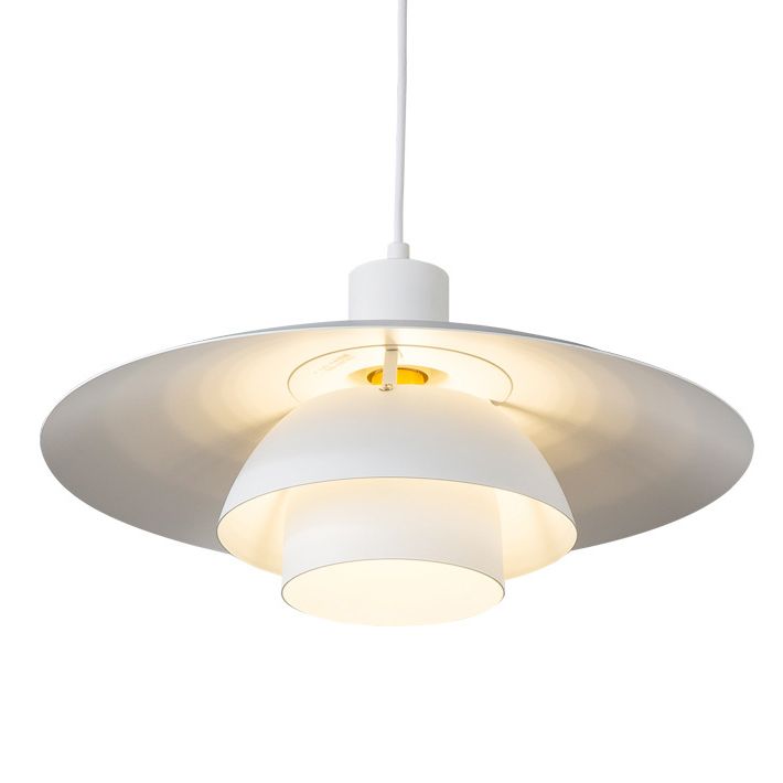 Simplicidad contemporánea Folletos de techo de granja con sombra metálica