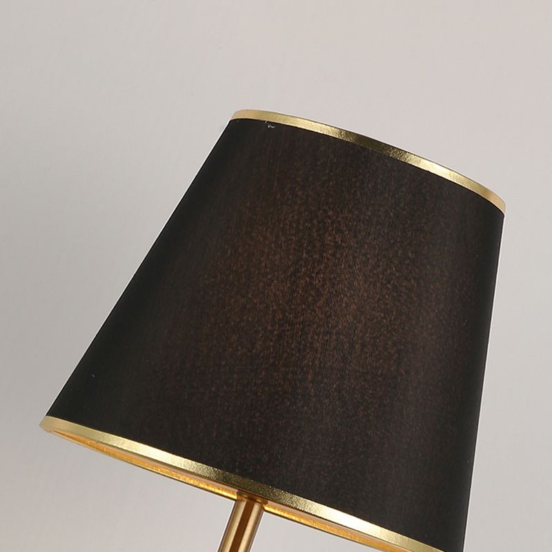 Moderne einfache Metalltischlampe Acrylschattenzylinderform -Glühbirnenleuchte für Schlafzimmer
