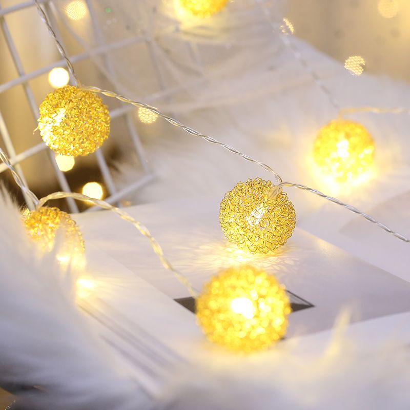 Globe Battery String Light Contemporary Girls Bedroom LED Fairy Lighting in Gold