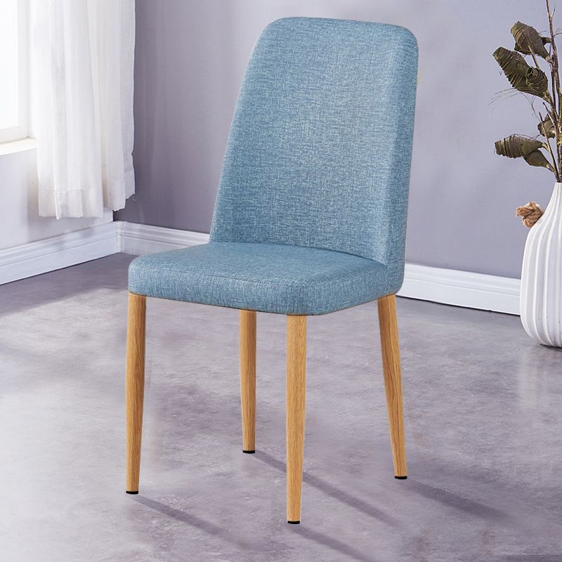 Chaise d'appoint de maison scandinave, chaise de salle à manger rembourrée en métal à dossier solide