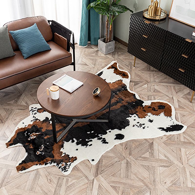 Stylish Cow Skin Pattern Rug Black Nordic Rug Polyester Washable Non-Slip Pet Friendly Carpet for Living Room