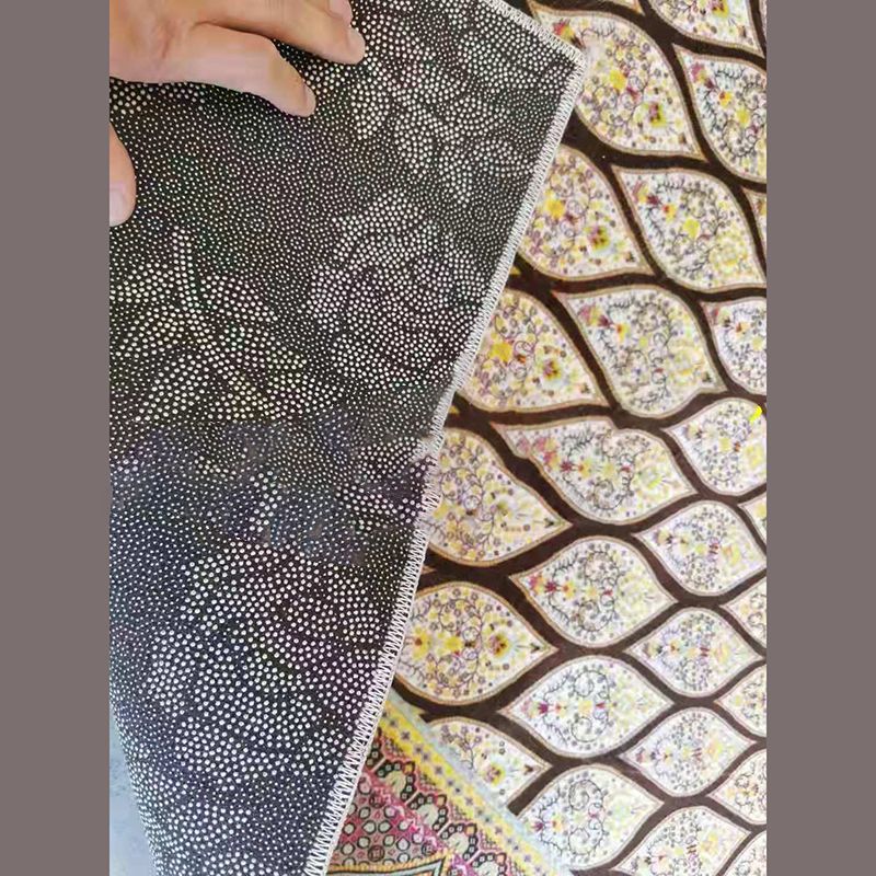 Nostalgia Ethnic Style Carpet Polyester Area Rug Stain Resistant Indoor Carpet for Living Room