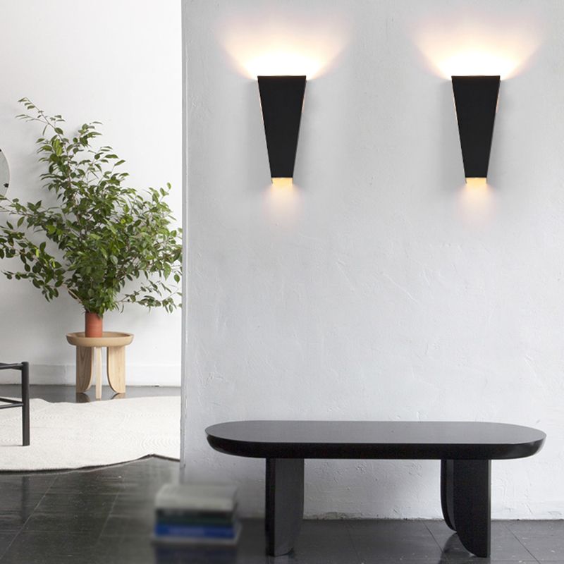 LED Wall Lamp Modern Style Wall Mount Lamp with Iron Shade for Bedroom