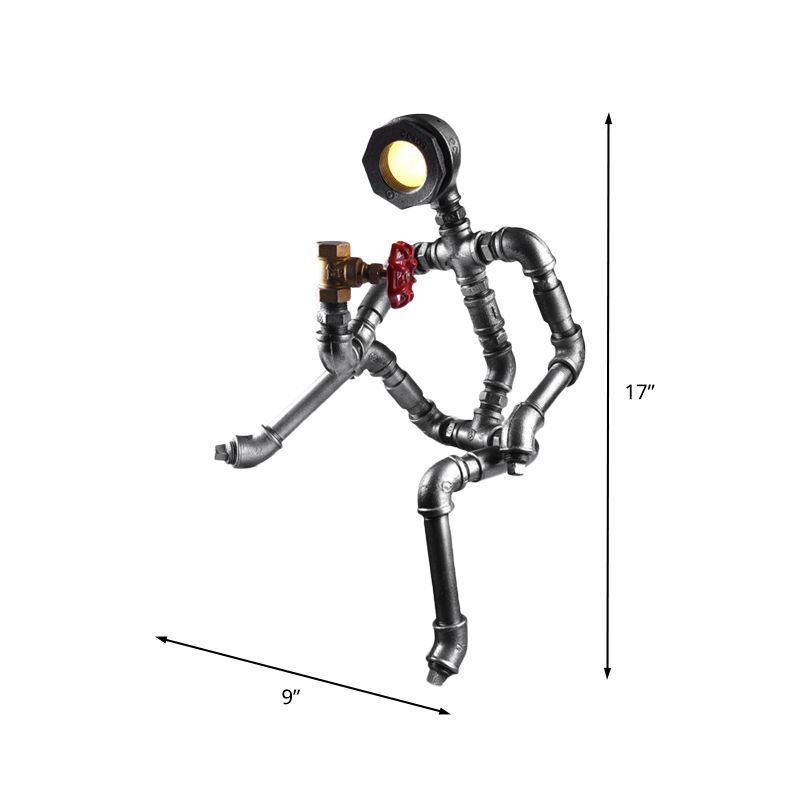 Table LED Light Industrial Thinking Robot Fer Plug-In Night Lampe en argent avec une valve rouge