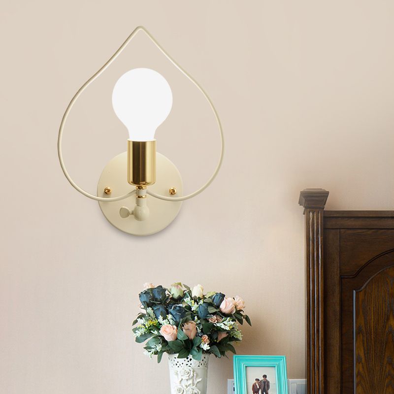 Metalen ster/bloem/liefdevolle hartwandlamp eenvoudige stijl 1 licht wandgemonteerde verlichting in wit voor studieruimte