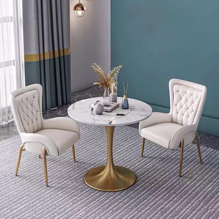 El comedor del metal de Glam preside el sillón lateral tapizado para el uso del restaurante