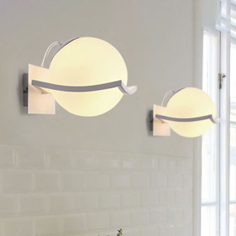 1 application murale de cuisine légère avec sphère Opal Glass Shade Modern White Sconce Light
