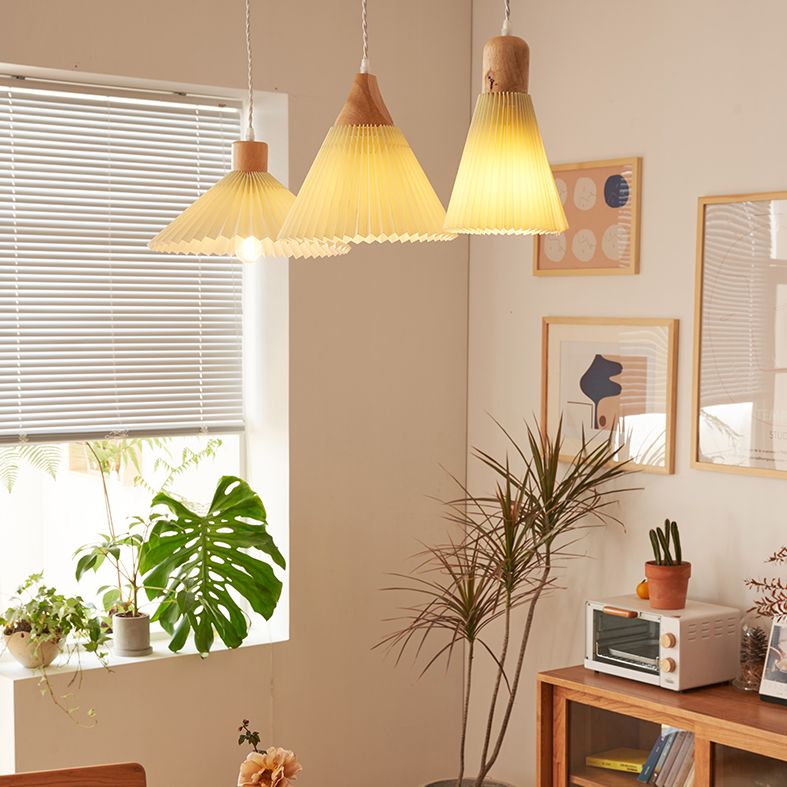 Pleated Fabric Shade Hanging Lamp Nordic Style Single Wood Pendant Lighting for Diner