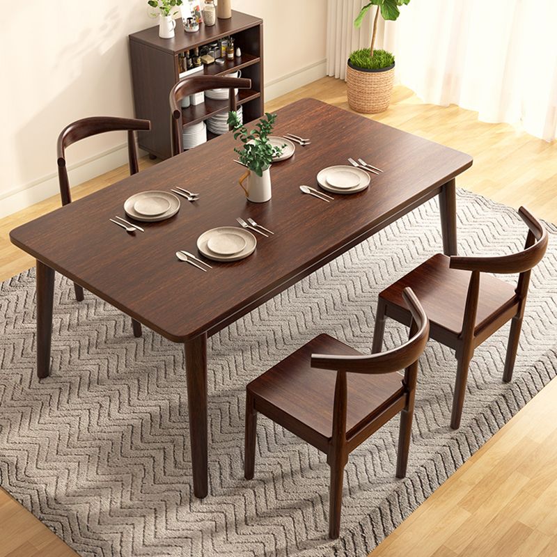 Modern Brown Rubberwood Top Dining Table with 4 Solid Wood Legs