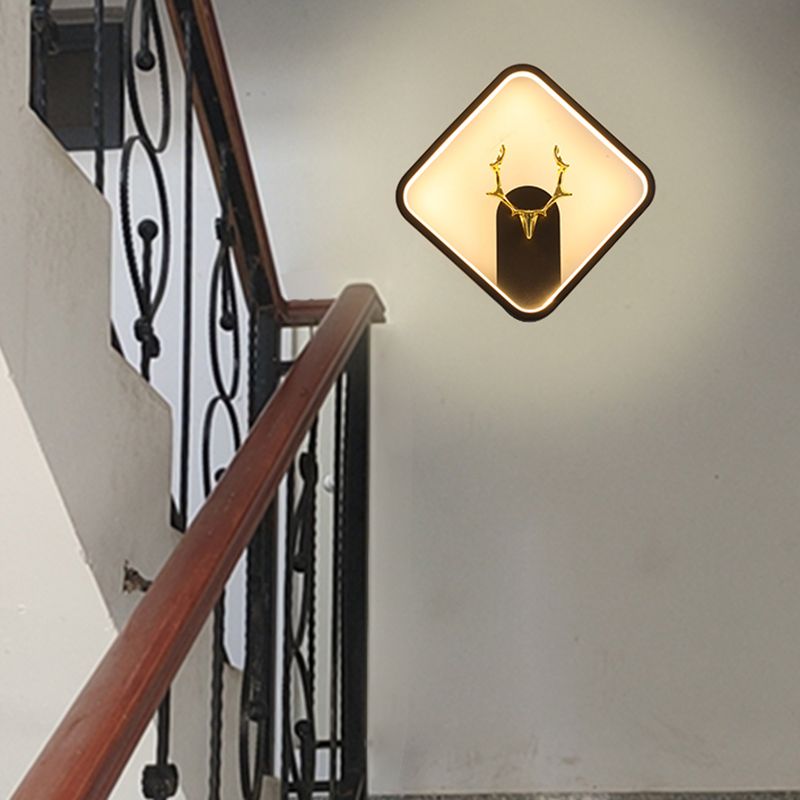 1-Light Geometric Wall Lighting Ideas Modern Style Metal LED Wall Lamp