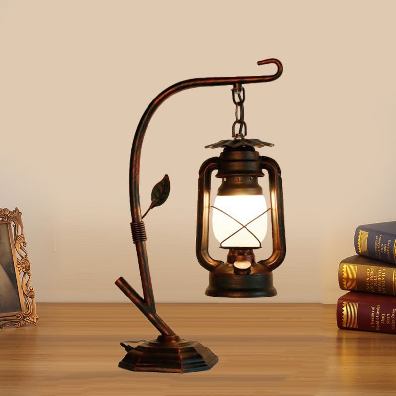Tavolo in ottone/rame cherosene Light warehouse vetro opale 1 illuminazione da camera da letto leggera con base metallica