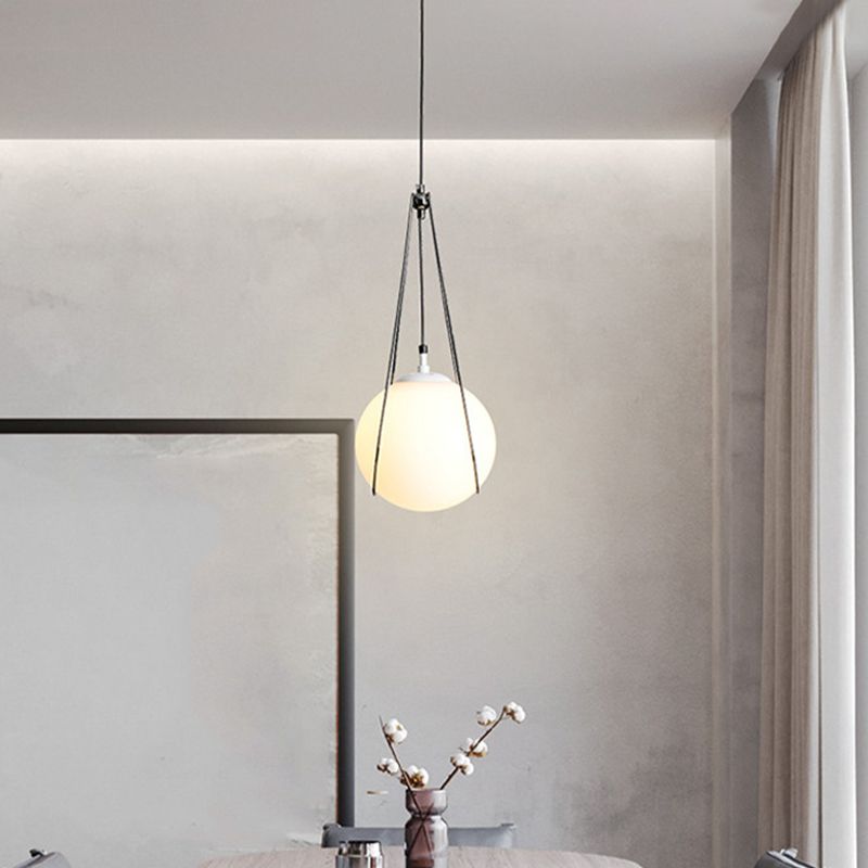 8 "/10"/12 "breites Tränenhänge hängendes leichte moderne weiße Ballglas 1 Leichtes Nickel -Finish -Pendel Licht für das Restaurant