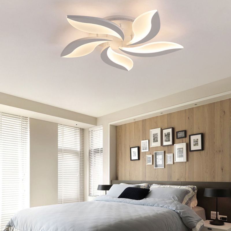 Acrylic Flower Flush Mount Light Contemporary LED 3/5/9 Lights Ceiling Lighting Fixture in Warm/White/Natural Light