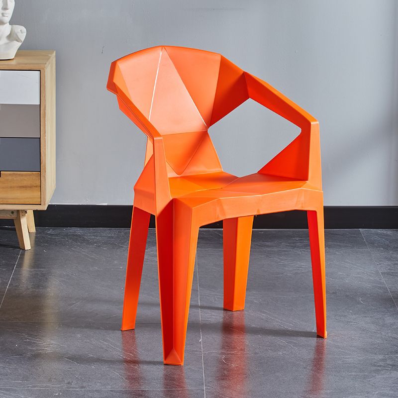 Chaises de salle à manger de style moderne Chaises d'appoint empilables en plastique pour la cuisine (Ensemble de 4)