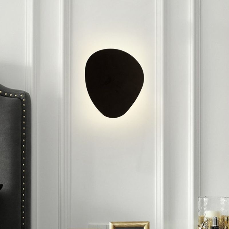 Metallic Triangle Sconce Lighting Minimalist 8.5"/10.5" Wide LED Black Wall Lamp Fixture for Corridor