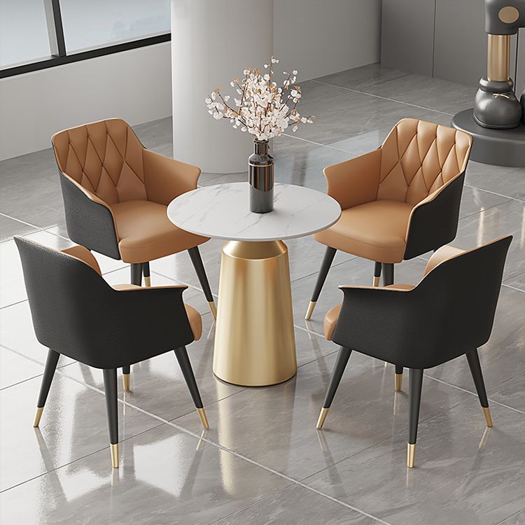 Silla de comedor con brazo de metal Glam, silla lateral de piel sintética para uso en restaurantes