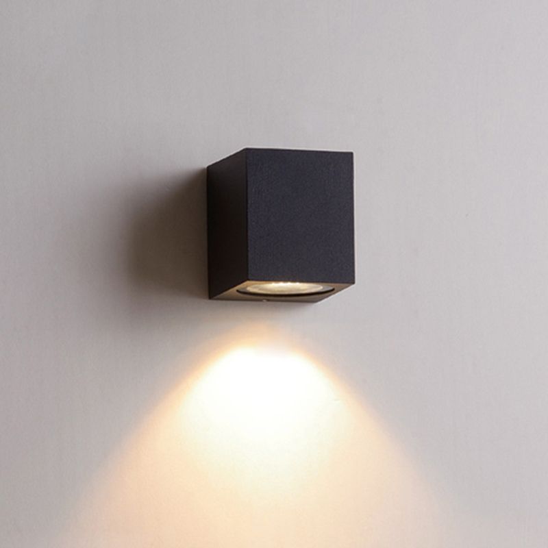 Geometric Shade Wall Lighting Modern Style Metal 1 Light Sconce Light in Black