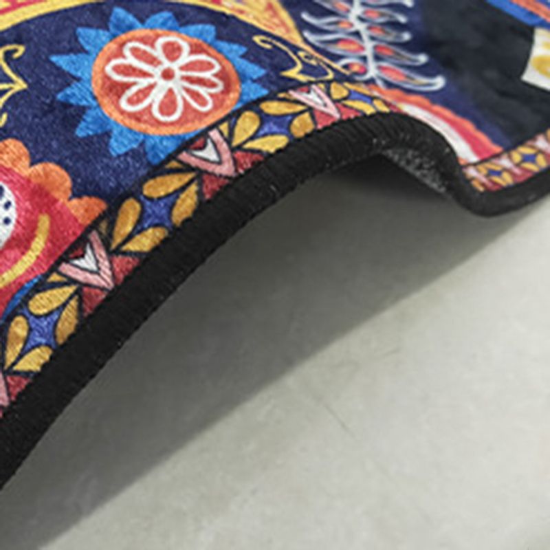 Tapis imprimé en or floral de luxe