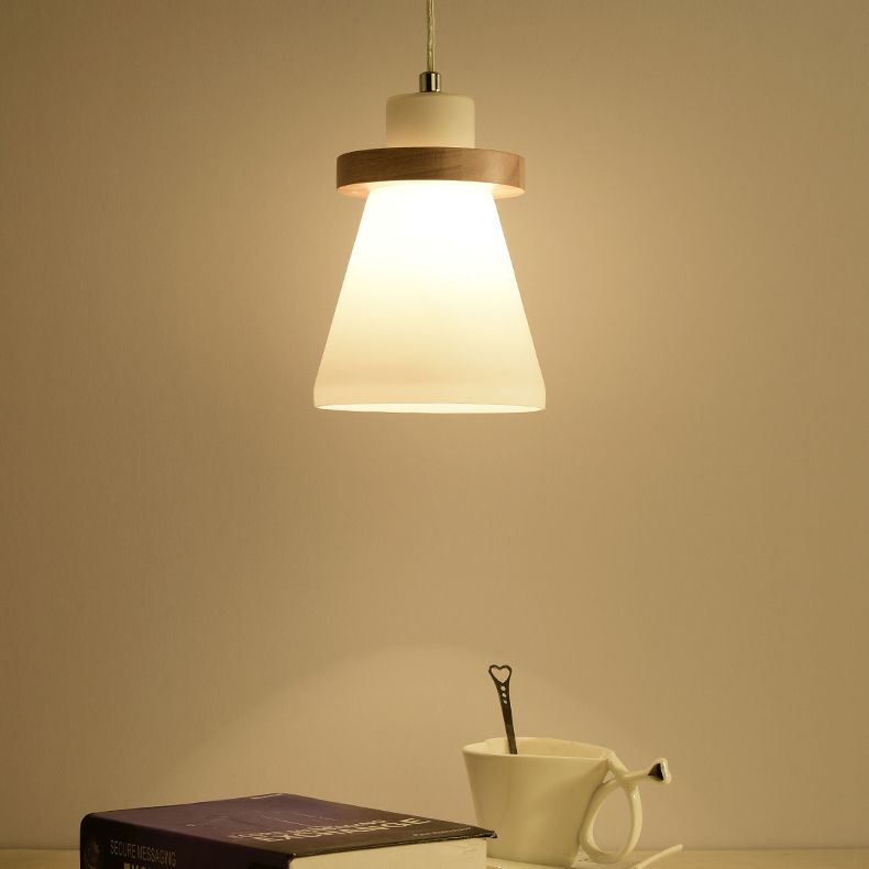 Lámpara colgante de sombra cónica blanca con dosel redondo de estilo simple iluminación colgante de vidrio de leche en blanco para el cargo