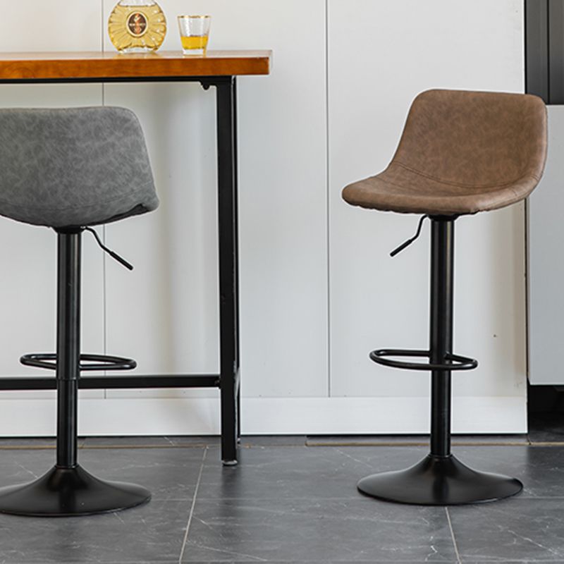 Contemporary Leather Swivel Barstool Indoor Bar Stool with Metal Base and Low Back