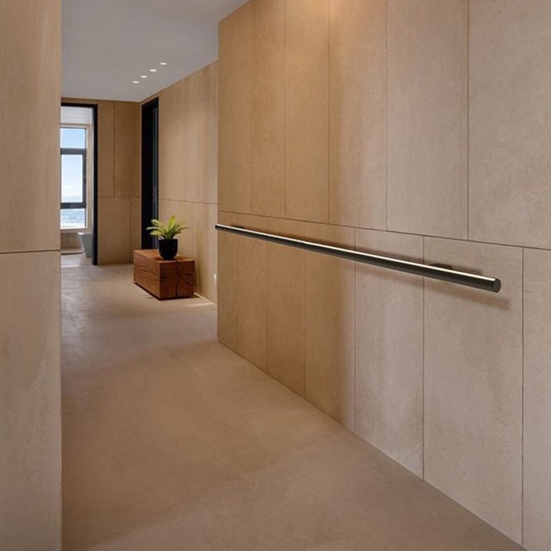 Linear Shape Metal Wall Light Modern 1 Light Wall Mounted Light Fixture in Black