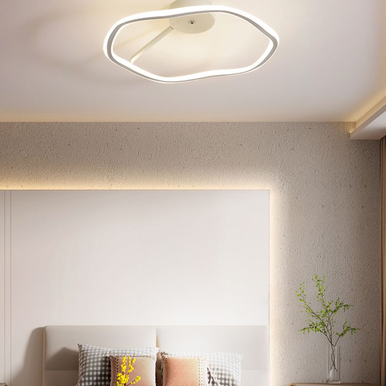 Metal Minimalism 1-Light Flush Mount Lamp Linear Flush Ceiling Light for Bedroom