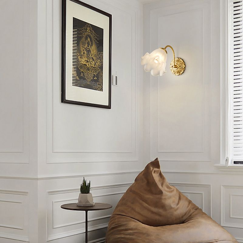 1-Light Wall Lamp Flower Shape Wall Mount Lamp with Glass Shade for Bedroom