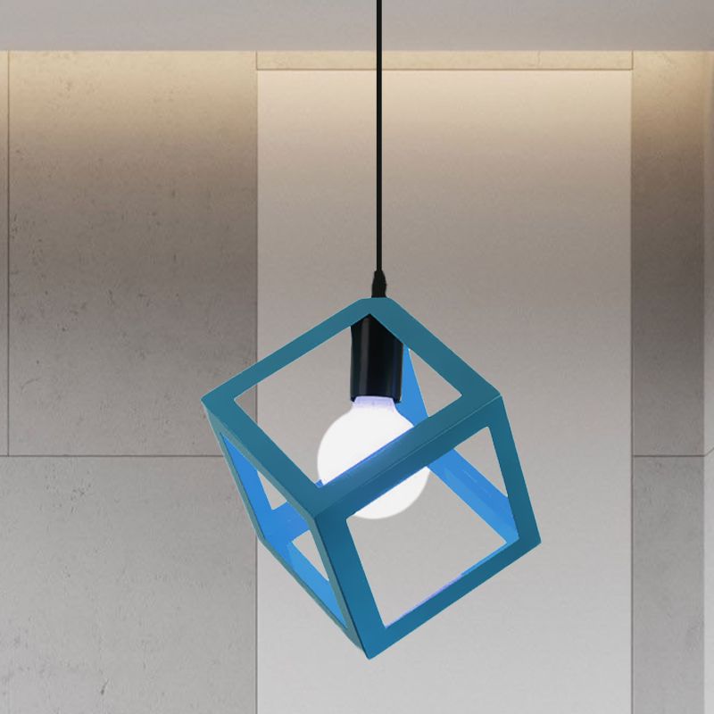 1 lampe à suspension légère avec une nuance à cage cubique Metal Loft Style Dining Pendant Light en rouge / bleu / vert