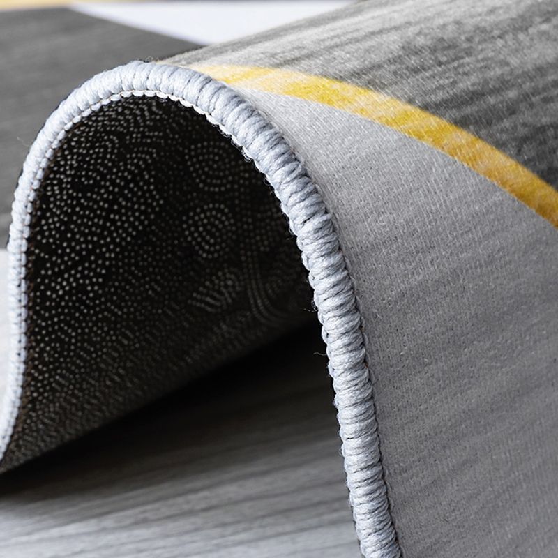 Simplicity Triangle Pattern Rug Polyester Indoor Carpet Stain Resistant Area Rug for Living Room