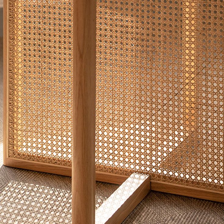 Contemporary Solid Wood Dinner Table Round Wood Base Dining Table