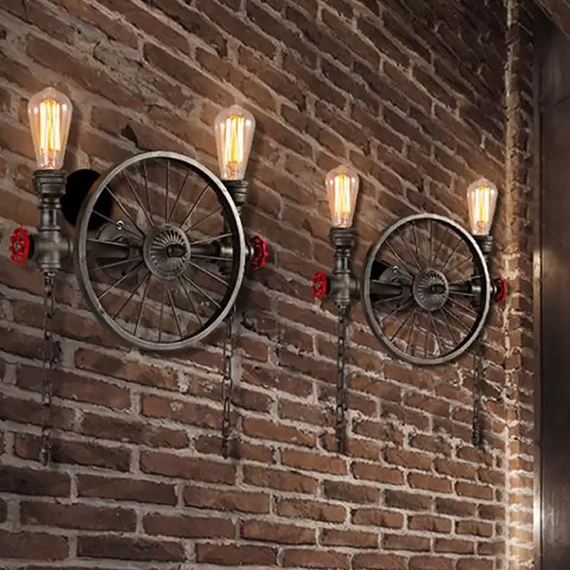 Steampunk Rohrrohr-Radwand 2/4-Kopf-Eisenwandleuchte mit Kette und Ventil in Bronze