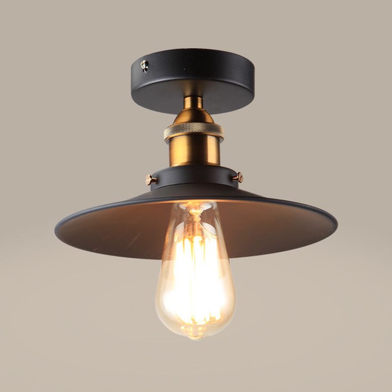 Éclair semi-monment à l'allumage de l'allée industrielle semi-luxueuse conique en métal en noir