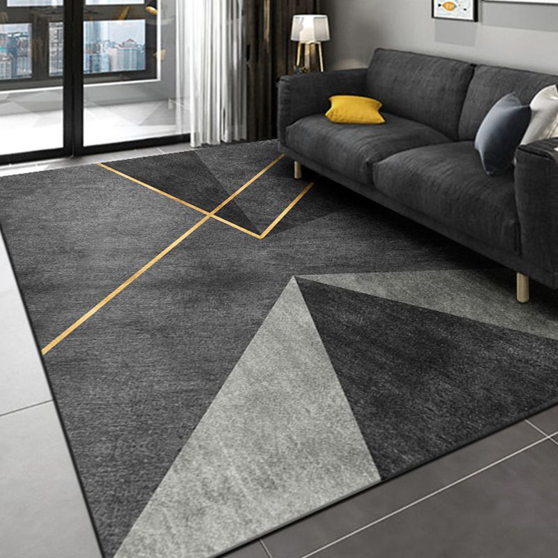 Color Mixed Triangle Rug Polyester Minimalist Carpet Non-Slip Backing Indoor Rug for Home Decoration