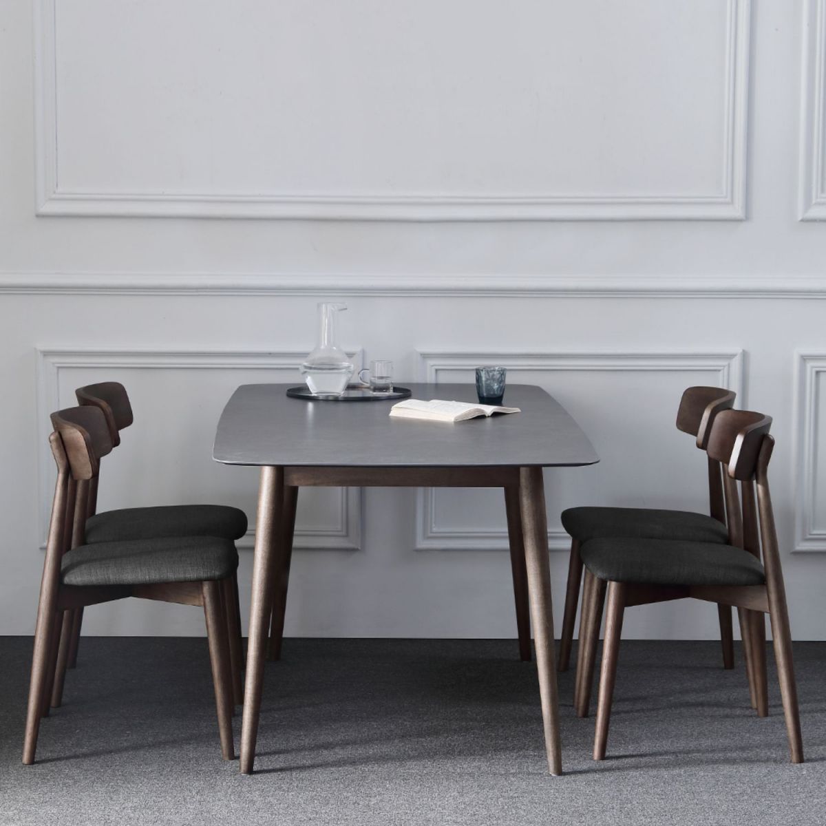 Stile contemporaneo Home Sinterizzato Sinterizzato Tavolo da pranzo Tavolo a forma di rettangolo con 4 gambe Base