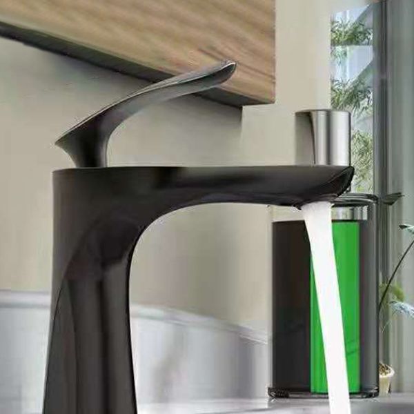 Contemporary Centerset Faucet Lever Handle Low Arc Solid Brass Faucet