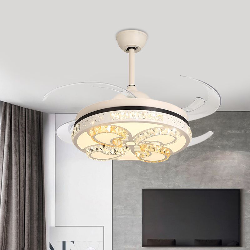 Modernisme ronde plafondventilatorverlichting 42 "Breedte LED Acryl Semi Flush Mount Light in Cream met kristalaccent, 4 heldere messen
