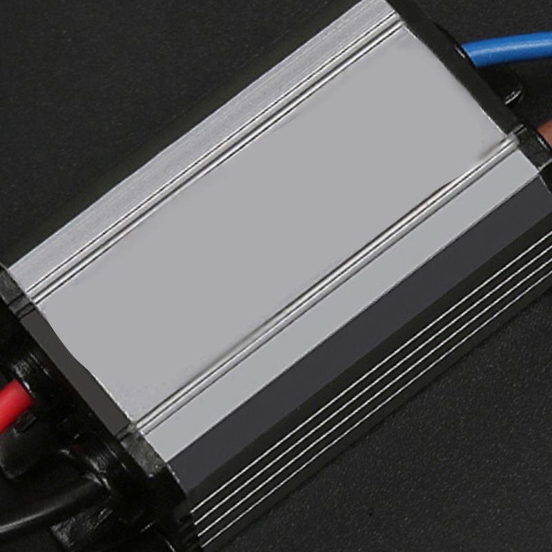 Style moderne linéaire pendant en métal à 1 lumière pour chambre à coucher